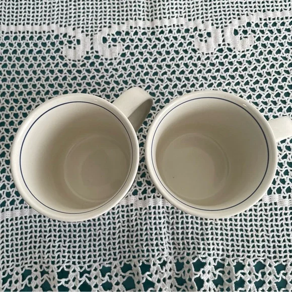 Mikasa Cream and Navy Leaf Design Mugs Arabella Collection - Picture 7 of 10